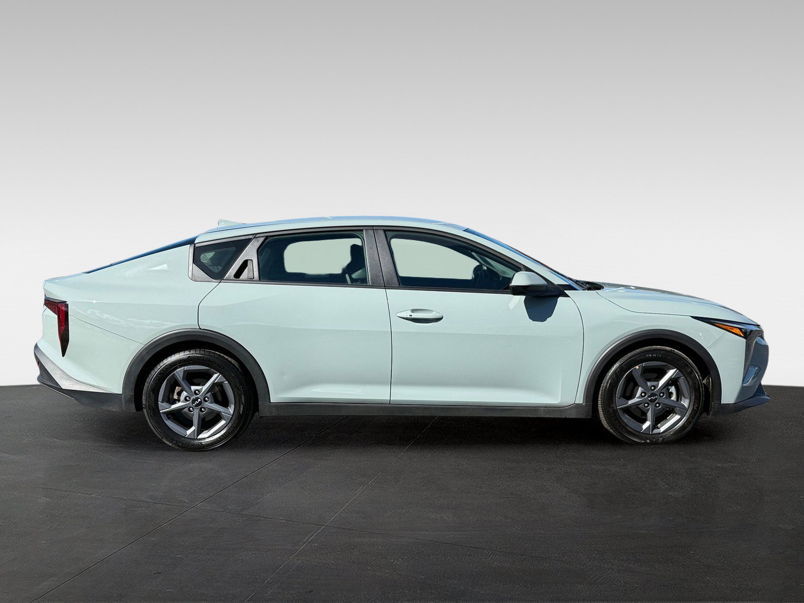 Used 2025 Kia K4 FWD image 4