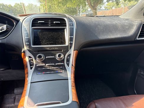Used 2019 Lincoln Nautilus Reserve AWD/4WD image 19