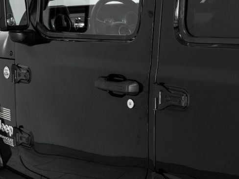 Used 2018 Jeep Wrangler Unlimited Sport S image 34