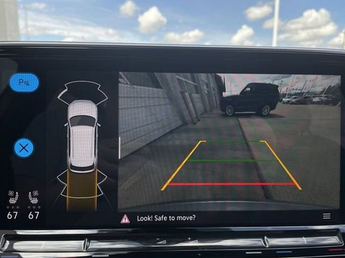 Used 2025 Volkswagen Atlas Cross Sport SE AWD/4WD image 17