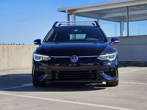 Used 2023 Volkswagen Golf 20th Anniversary Edition image 11