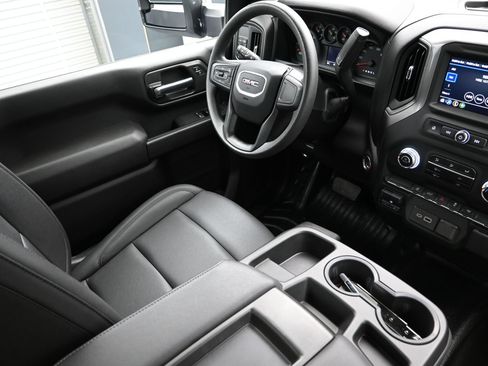 Used 2024 GMC Sierra 2500 Pro w/ Convenience Package RWD image 21