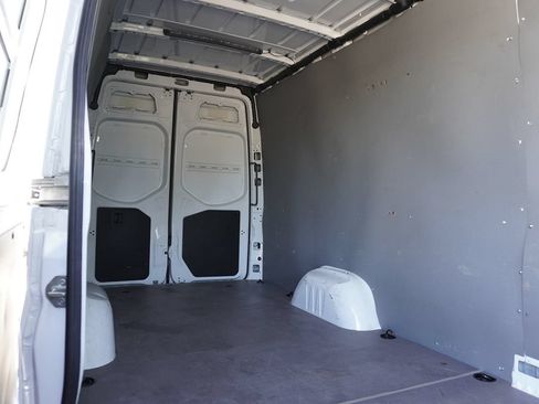 Used 2022 Mercedes-Benz Sprinter 2500 image 14