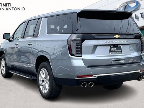 Used 2025 Chevrolet Suburban Premier AWD/4WD image 16