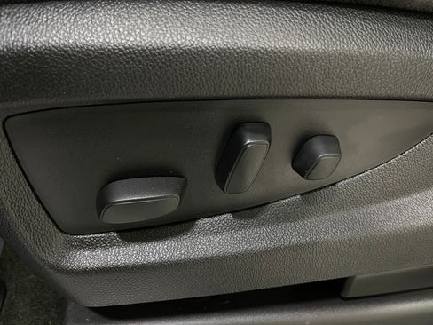 Used 2017 Chevrolet Silverado 1500 LT w/ All Star Edition AWD/4WD image 15