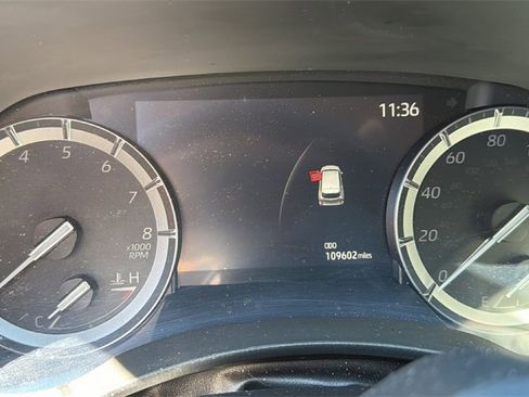 Used 2021 Toyota Highlander Limited image 9