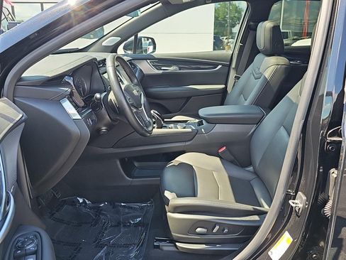 Used 2023 Cadillac XT5 Premium Luxury AWD/4WD image 11