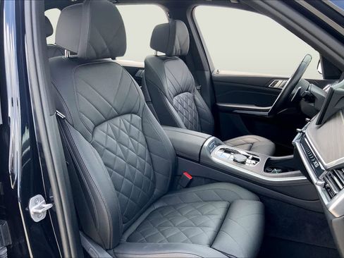 Used 2025 BMW X5 sDrive40i w/ M Sport Package RWD image 8