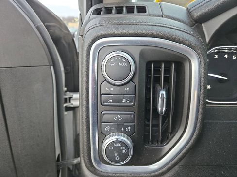 Used 2020 GMC Sierra 1500 SLE w/ SLE Value Package image 23