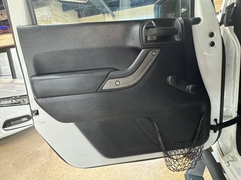 Used 2012 Jeep Wrangler Unlimited Sport w/ Connectivity Group AWD/4WD image 17