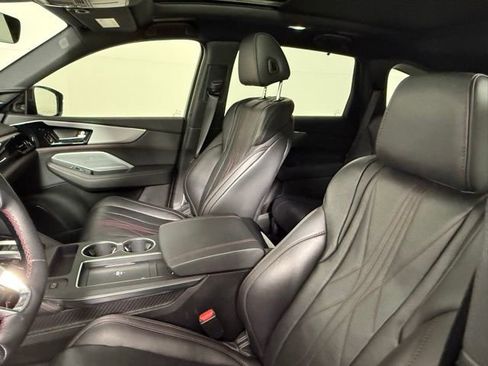 Used 2025 Acura MDX A-Spec image 28