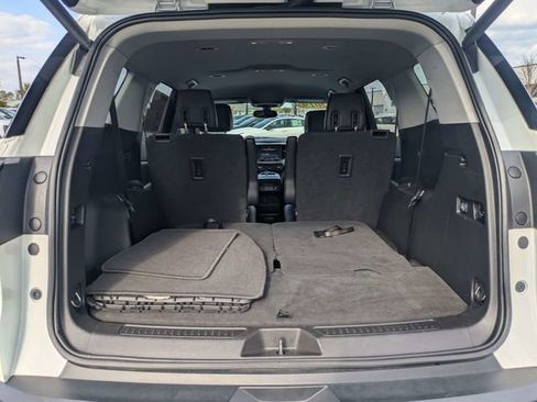 Used 2019 GMC Acadia SLT w/ Black Edition image 11