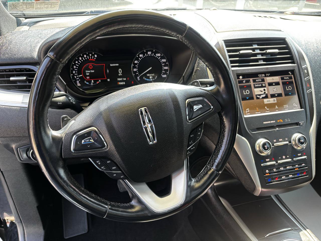 Used 2019 Lincoln MKC Reserve w/ MKC Climate Package AWD/4WD image 13