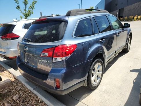 Used 2013 Subaru Outback 2.5i Limited w/ Moonroof Pkg AWD/4WD image 3