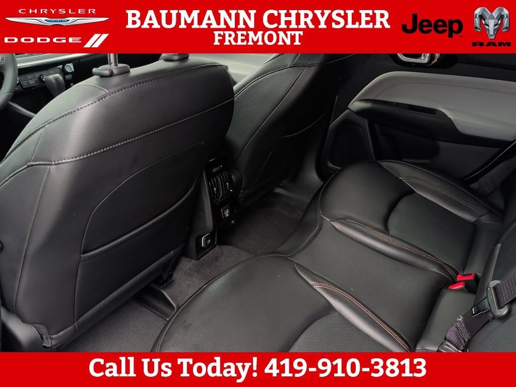Used 2023 Jeep Compass Limited AWD/4WD image 19