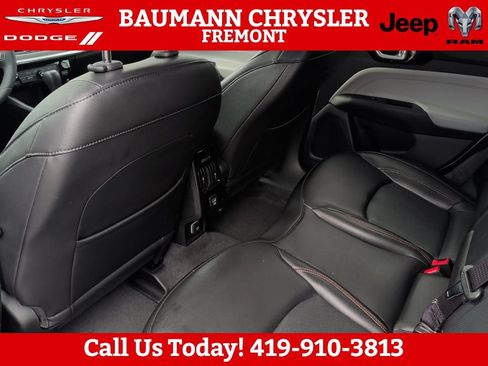 Used 2023 Jeep Compass Limited AWD/4WD image 19