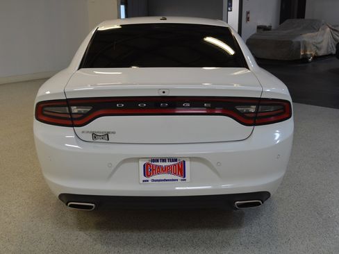Used 2022 Dodge Charger SXT image 4