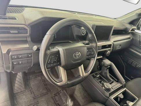 Certified 2026 Toyota 4Runner SR5 AWD/4WD image 10