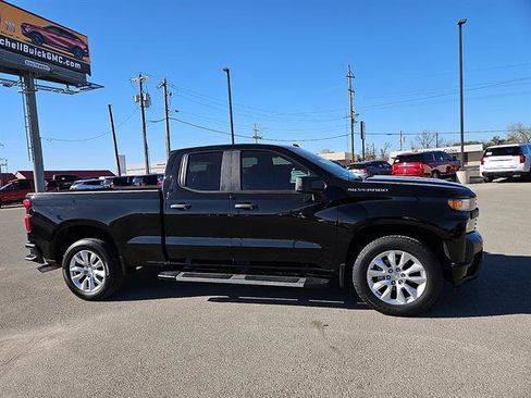 Used 2022 Chevrolet Silverado 1500 Custom w/ Safety Confidence Package image 6