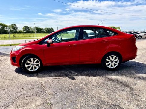 Used 2013 Ford Fiesta SE FWD image 6