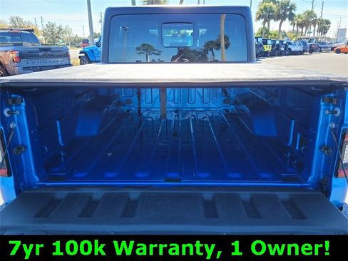 Certified 2022 Jeep Gladiator Sport image 17
