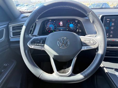 Used 2024 Volkswagen Atlas Cross Sport SE FWD image 12