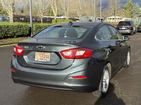 Used 2018 Chevrolet Cruze LT w/ LT Fleet Convenience Package image 8