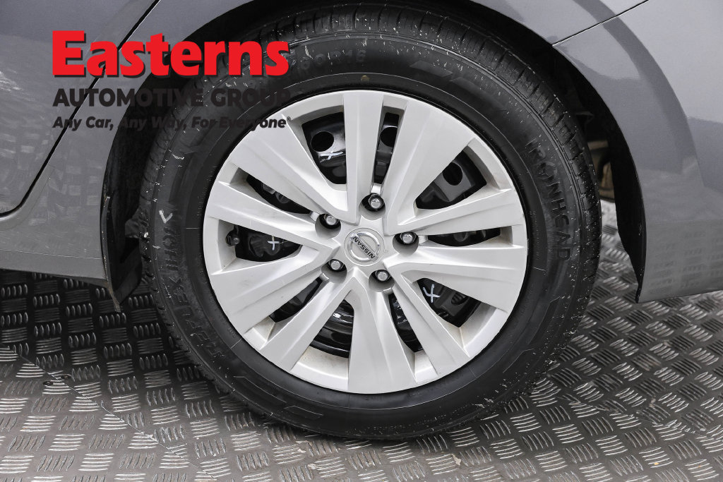 Used 2024 Nissan Sentra S FWD image 33