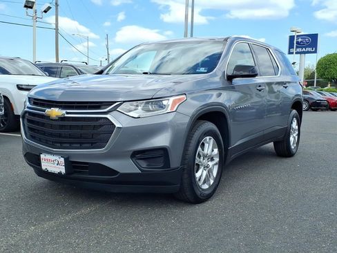 Used 2020 Chevrolet Traverse LS FWD image 3