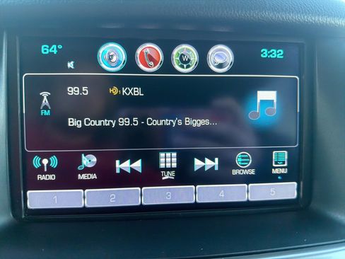 Used 2020 Chevrolet Suburban LT image 13