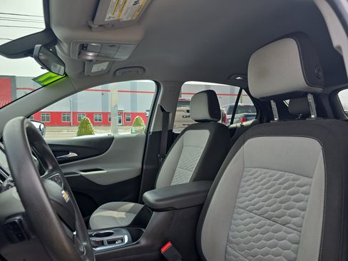 Used 2019 Chevrolet Equinox LS w/ LS Convenience Package image 12