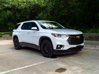 Used 2019 Chevrolet Traverse LT FWD video 2