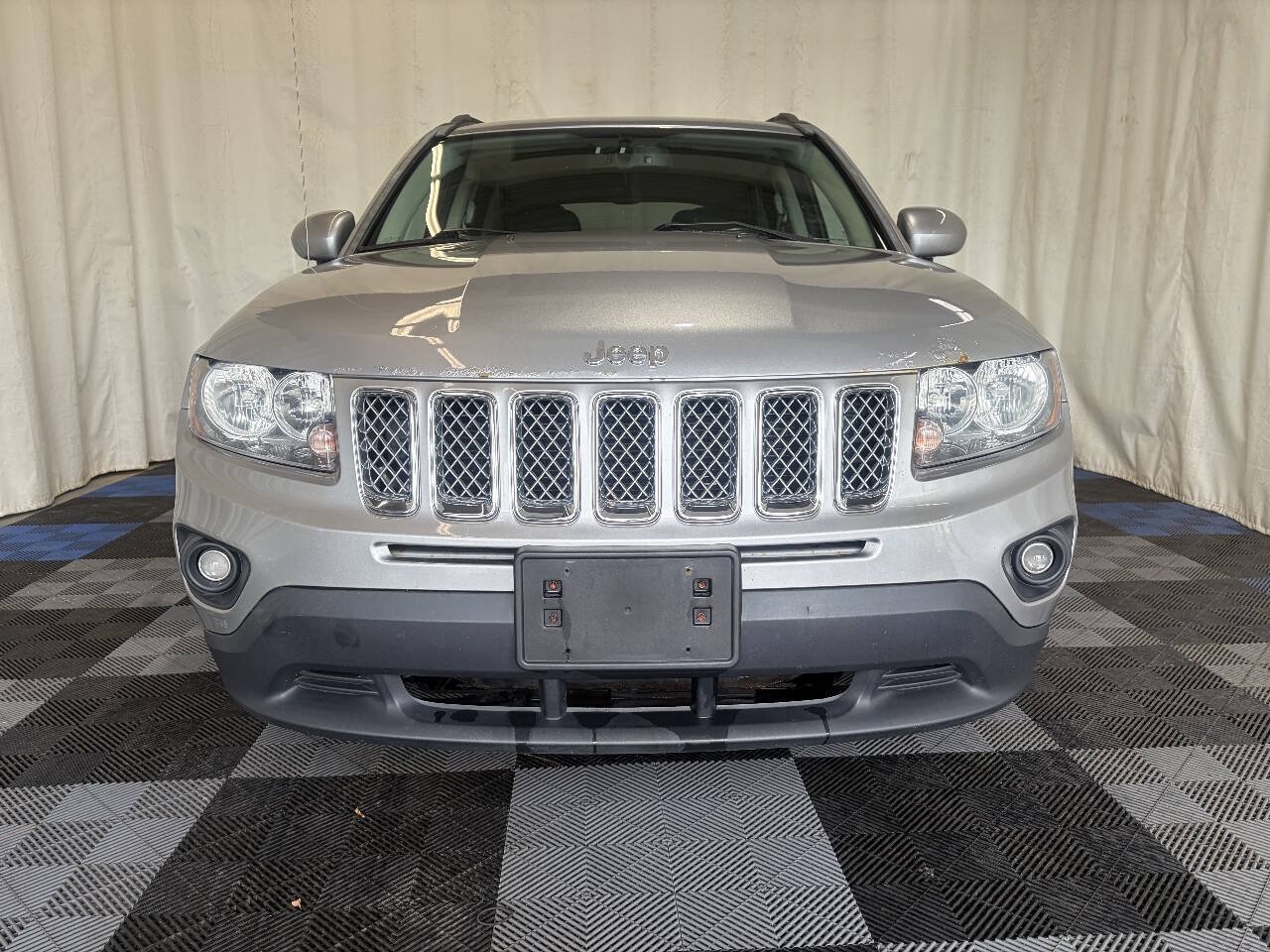Used 2016 Jeep Compass Latitude AWD/4WD image 5