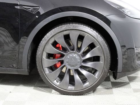 Used 2022 Tesla Model Y Performance image 36