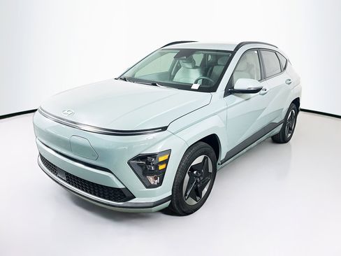 Used 2024 Hyundai Kona SEL image 3