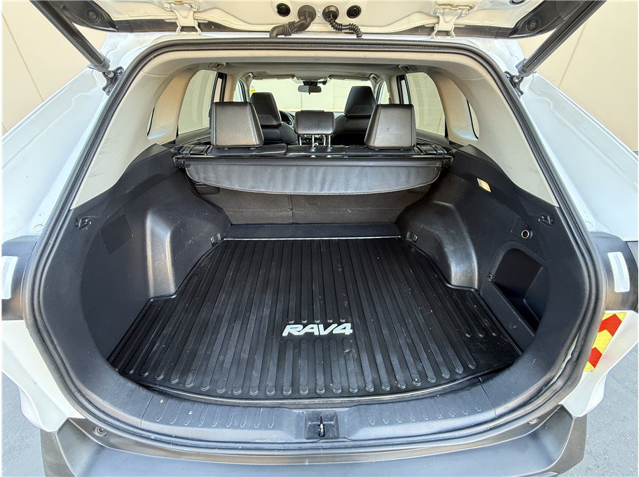 Used 2023 Toyota RAV4 XLE Premium AWD/4WD image 26