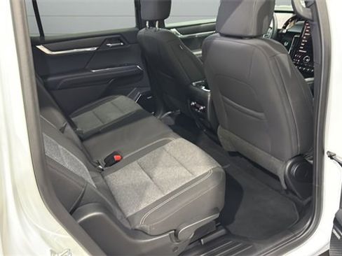 Used 2025 GMC Acadia Elevation image 45