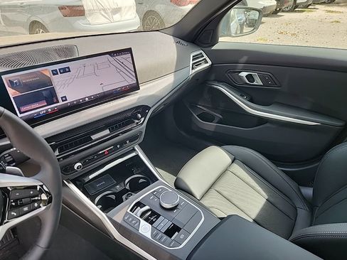 Used 2025 BMW 330i Sedan image 6