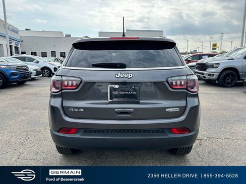 Used 2022 Jeep Compass Latitude AWD/4WD image 7