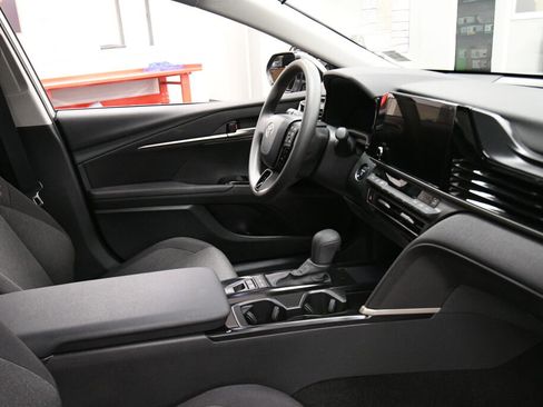 Certified 2025 Toyota Camry LE image 24