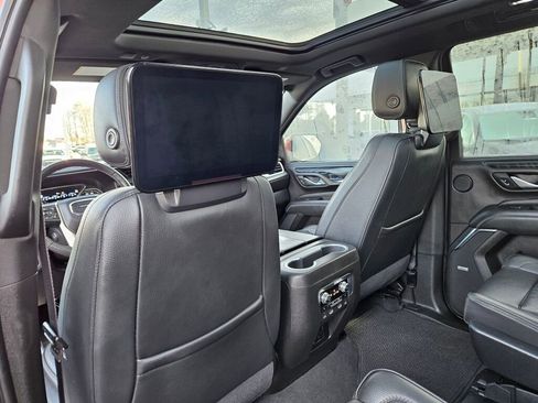 Used 2021 GMC Yukon Denali w/ Denali Premium Package image 19