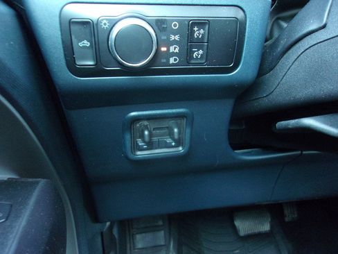 Used 2025 Ford Maverick XL AWD/4WD image 18