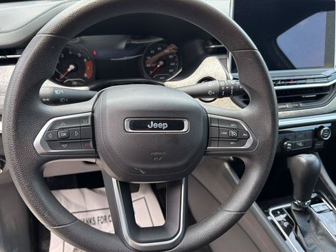Used 2024 Jeep Compass Sport AWD/4WD image 12