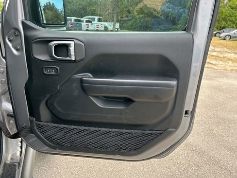 Used 2020 Jeep Gladiator Sport w/ Quick Order Package 24S image 37