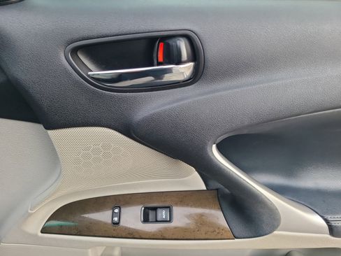 Used 2013 Lexus IS 250 4dr Sport Sdn Auto RWD image 23