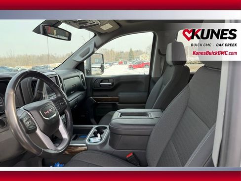 Used 2021 GMC Sierra 1500 Elevation w/ Preferred Package image 9