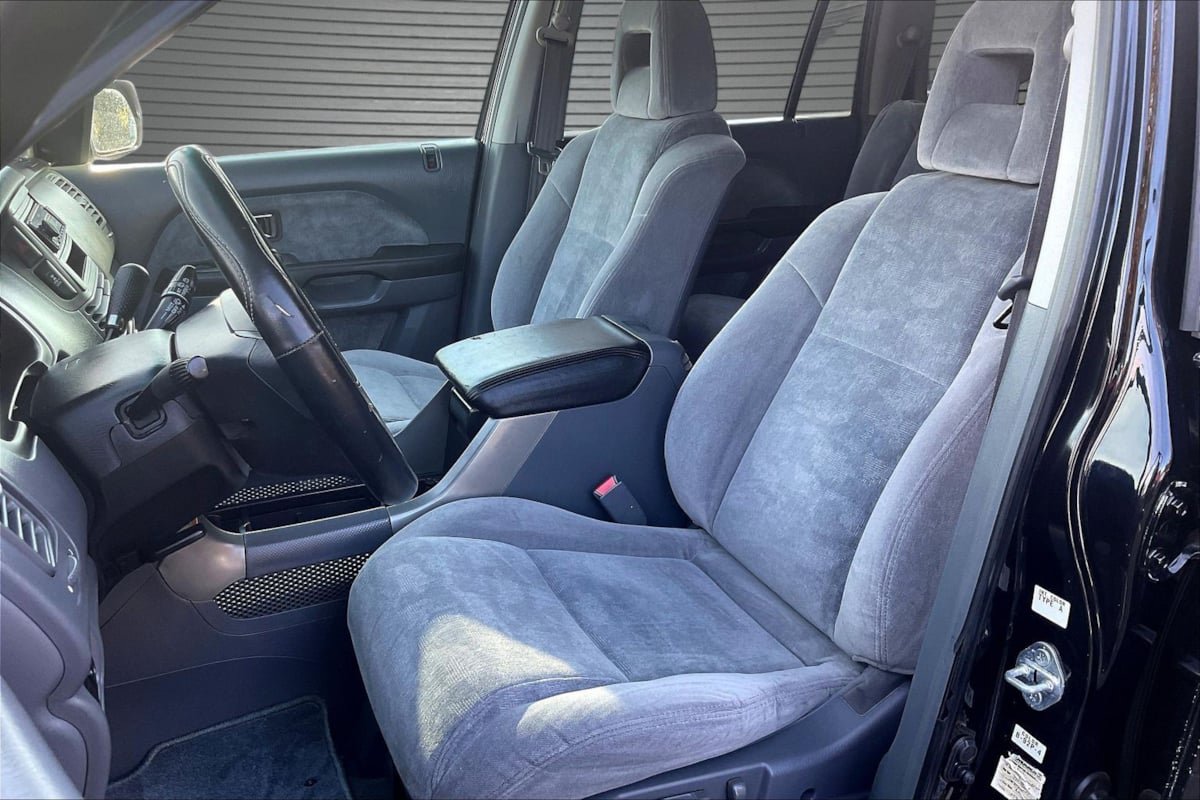 Used 2004 Honda Pilot EX image 19