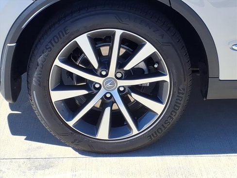 Used 2025 Acura MDX w/ Technology Package image 15