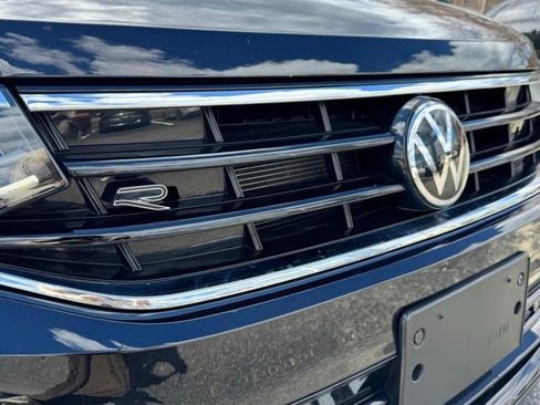 Used 2024 Volkswagen Tiguan SE R-Line AWD/4WD image 12