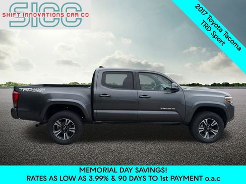 Used 2017 Toyota Tacoma TRD Sport AWD/4WD image 7